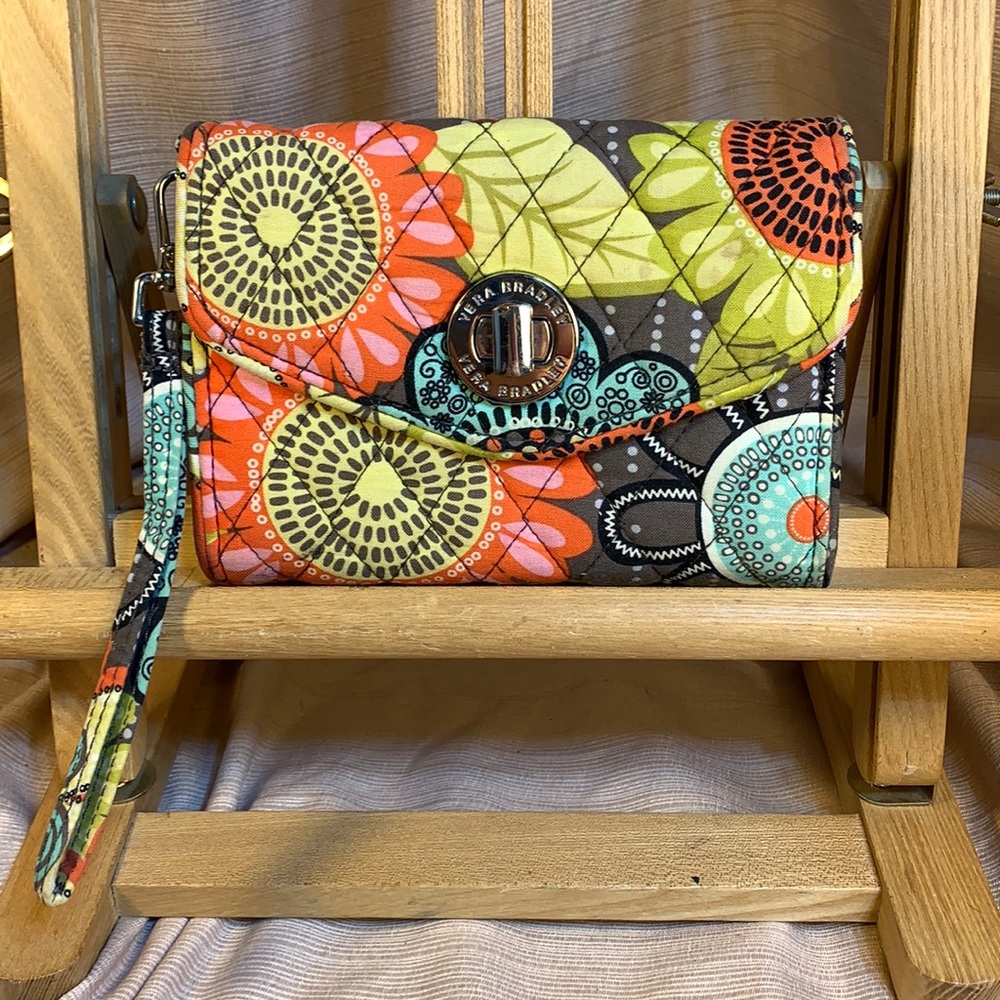 Vera Bradley quilted wristlet/wallet organizer